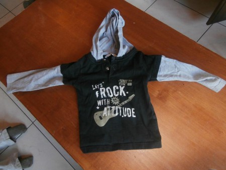 Longsleeve maat 86 E2,50